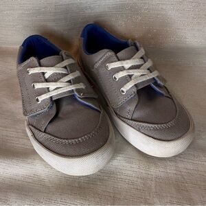 Sperry Gray and White Sneakers with Classic Design